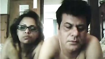 London Based Paki Couple - Movies.