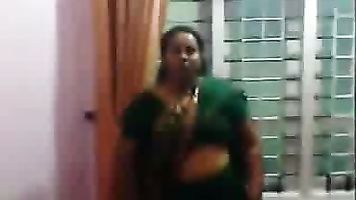 Bhabhi In Green Saree - Movies.