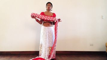 Indian Girl Giving Sari Lesson - Movies.
