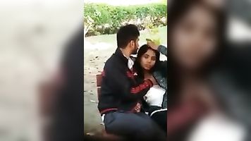 22 Lovers Romance boobs press & Oral