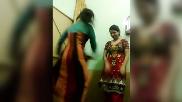 Pakistani Sexy NOT aunties Enjoy Dance