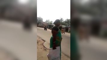 SATIN SILK SAREE AUNTY video3porn3