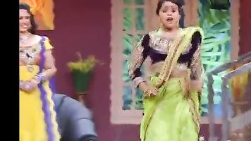 Mallu Serial Actress  Chandana Mazha Actress Megna Beautiful Dance