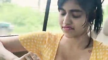 Beautiful Tamil Girl nip slip