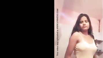FILM-20180724-PV0001-Salem (IT) Indian 21 yrs old unmarried cute and hot college girl showing her boobs and recording it in mobile phone sex porn movie
