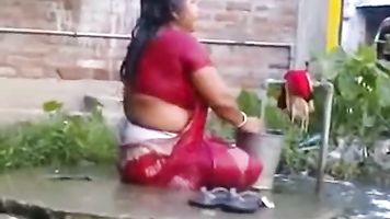 Tamil Cute Mommy Milf Rides on White Cock (new)