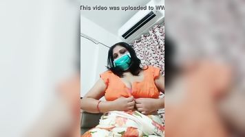 Bhabhi boobs