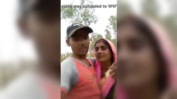 Bhabhi kiss clip