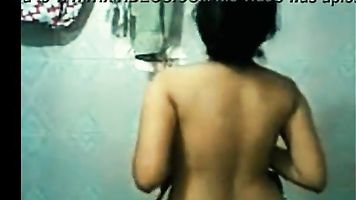 Coca Cola Tu Song || Hot Bengali Girl Bathroom || Topheavy Tamil Young