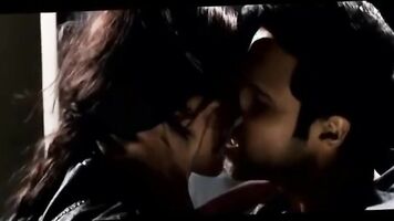 Esha Gupta Cute Kissing and Bed scenes