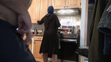 HUGE COCK FLASH FOR IRANIAN HIJAB STEPMOM - جنس نامادری ایرانی