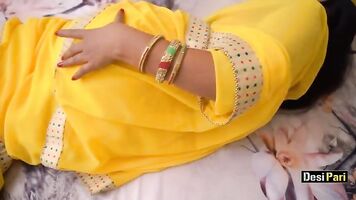 Indian Pari Cute Tamil Bhabhi Has Huge Boobs and a Beauty Cunt