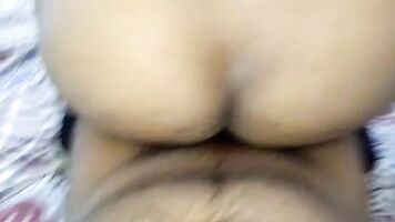 Milf ke office jate hi malik ne apni cute Nokrani ko akele me choda