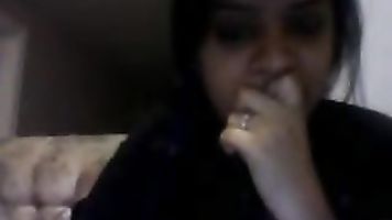 Bhopali bhabhi in her bedroom with her hubby in sexy white bra exposing her off!