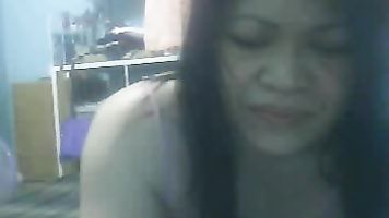 Gena aunty from Manipur, India having fun time on webcam with chatters sitting naked.